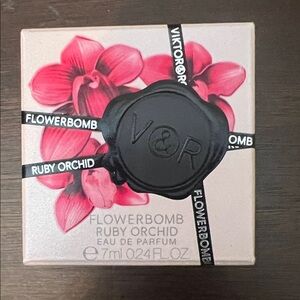 NIB .24 Fl Oz Viktor & Rolf Flowerbomb Ruby Orchid Parfum